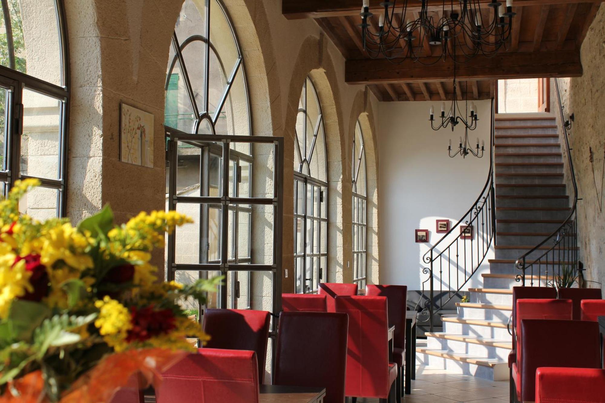 Les Galeries De Beaulac Pézenas Екстериор снимка