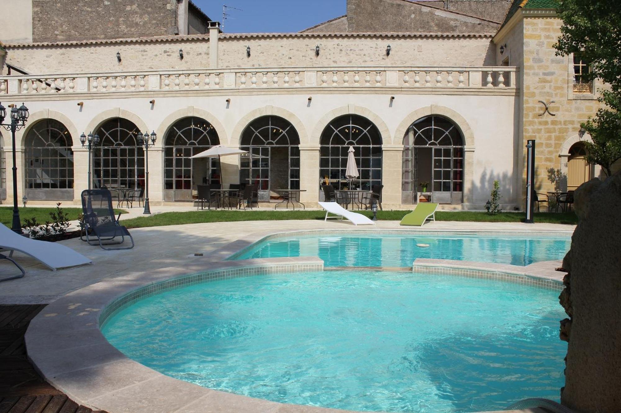 Les Galeries De Beaulac Pézenas Екстериор снимка