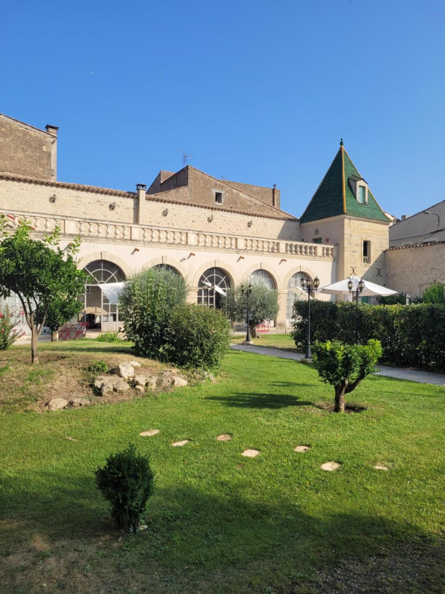Les Galeries De Beaulac Pézenas Екстериор снимка